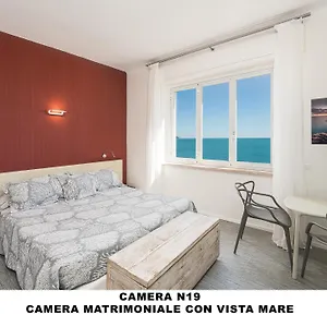 Al Mare Pensión